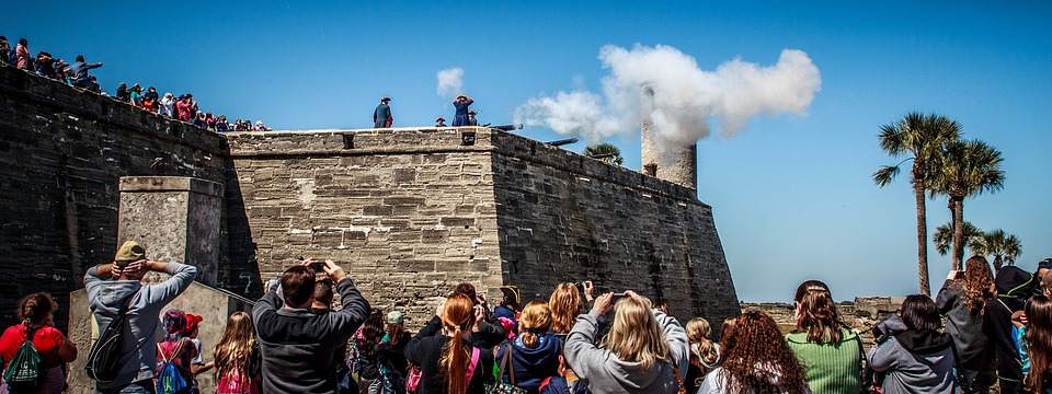 a photo of tourists